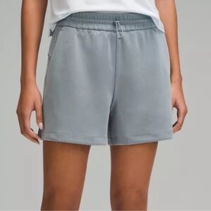 Lululemon softstereme shorts